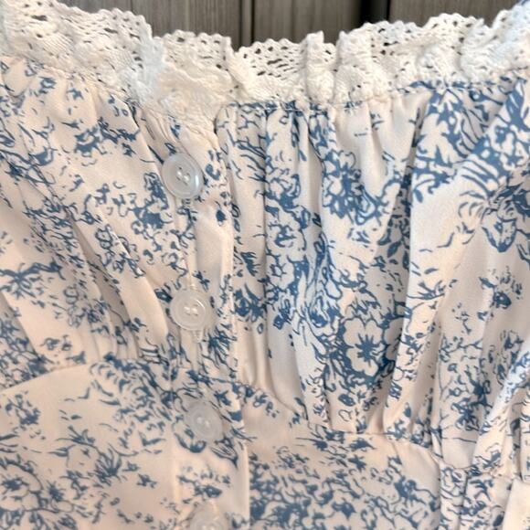 Commense Blue and White Floral Top - Picture 5 of 8
